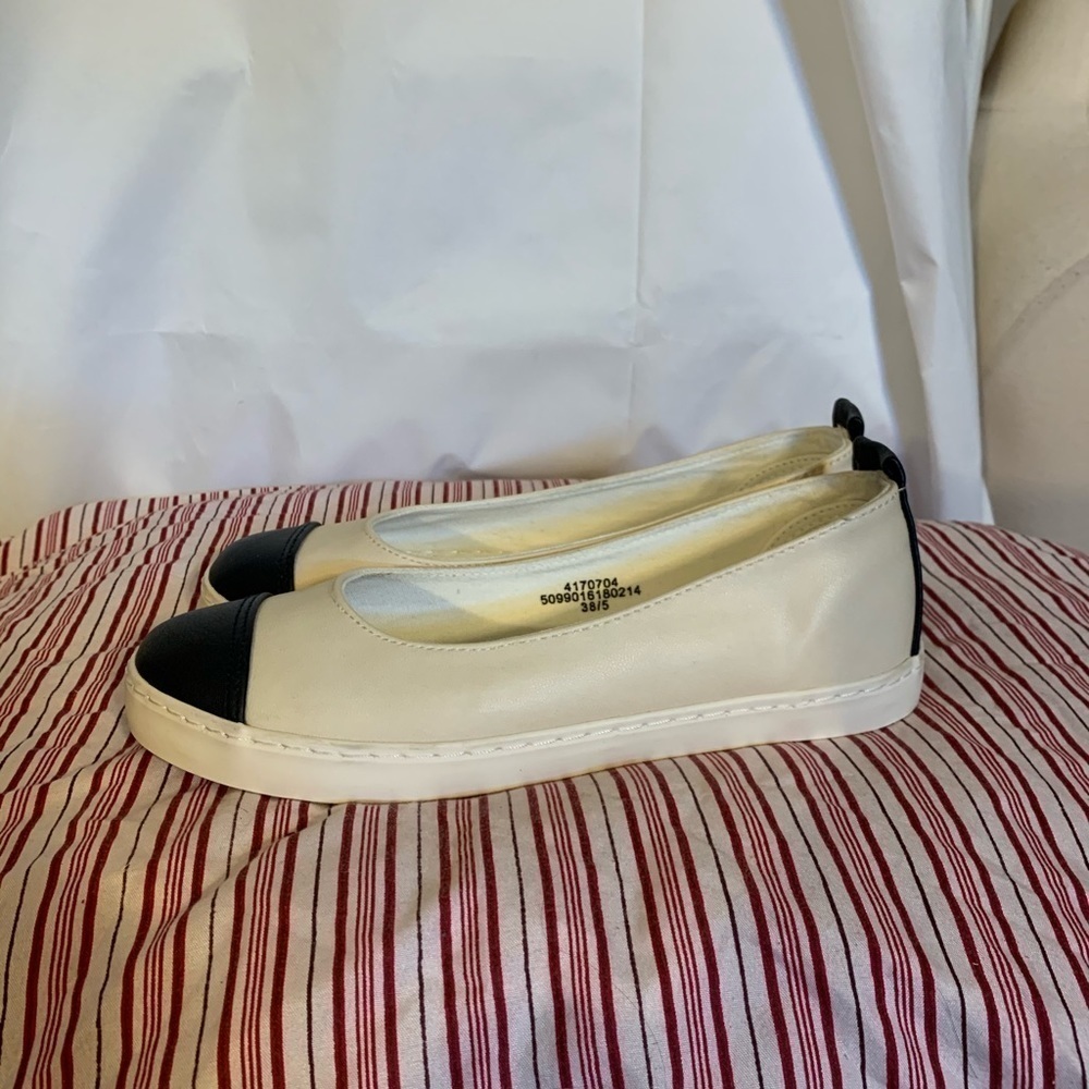 Dunnes leather two tone leather slip on shoes 7